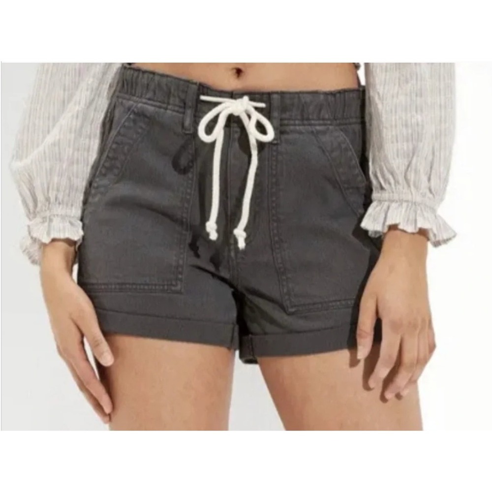 American Eagle denim tomgirl grey shorts, size 2, NWT